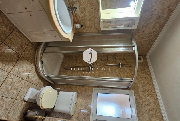 Resale - Villa -
Torrevieja - El chaparral