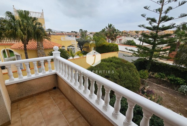 Resale - Villa -
Torrevieja - El chaparral