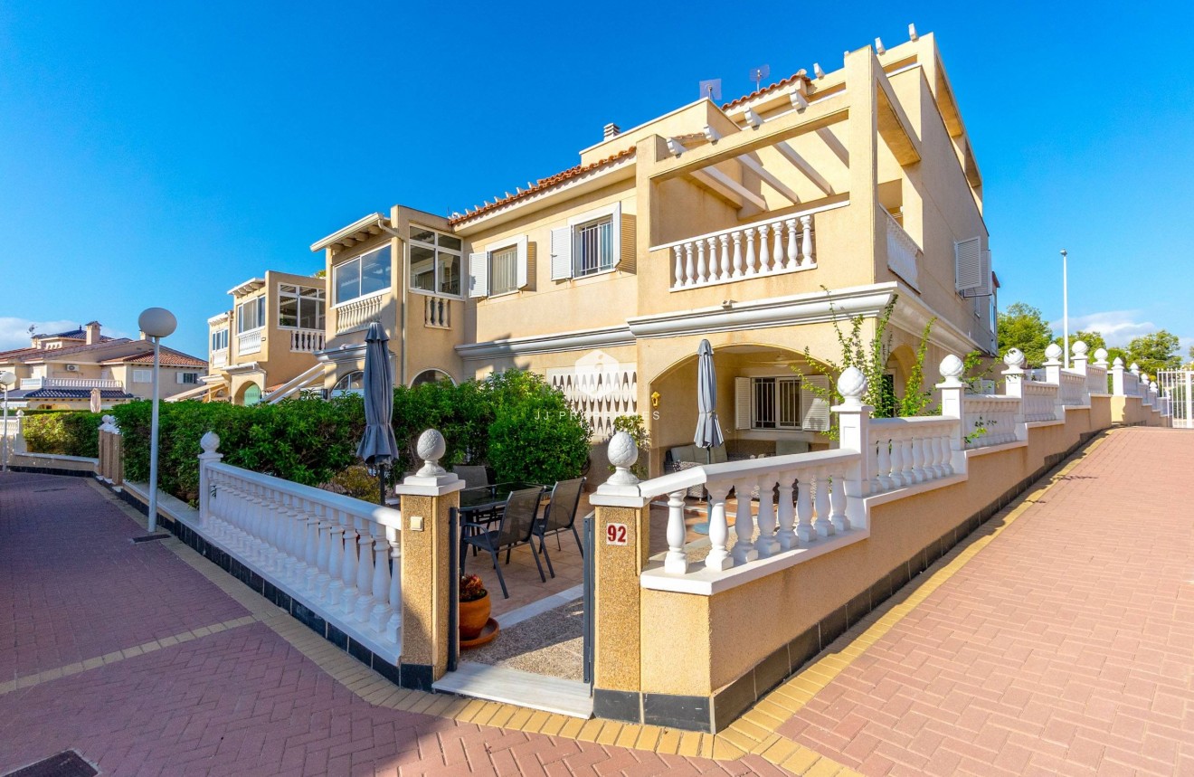 Resale - Duplex -
Orihuela Costa - Playa Flamenca