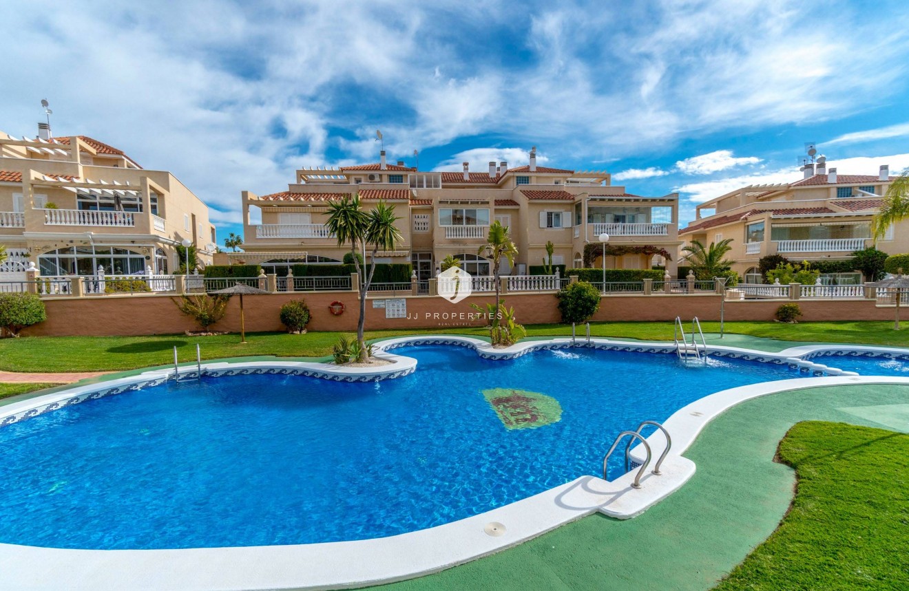 Resale - Duplex -
Orihuela Costa - Playa Flamenca
