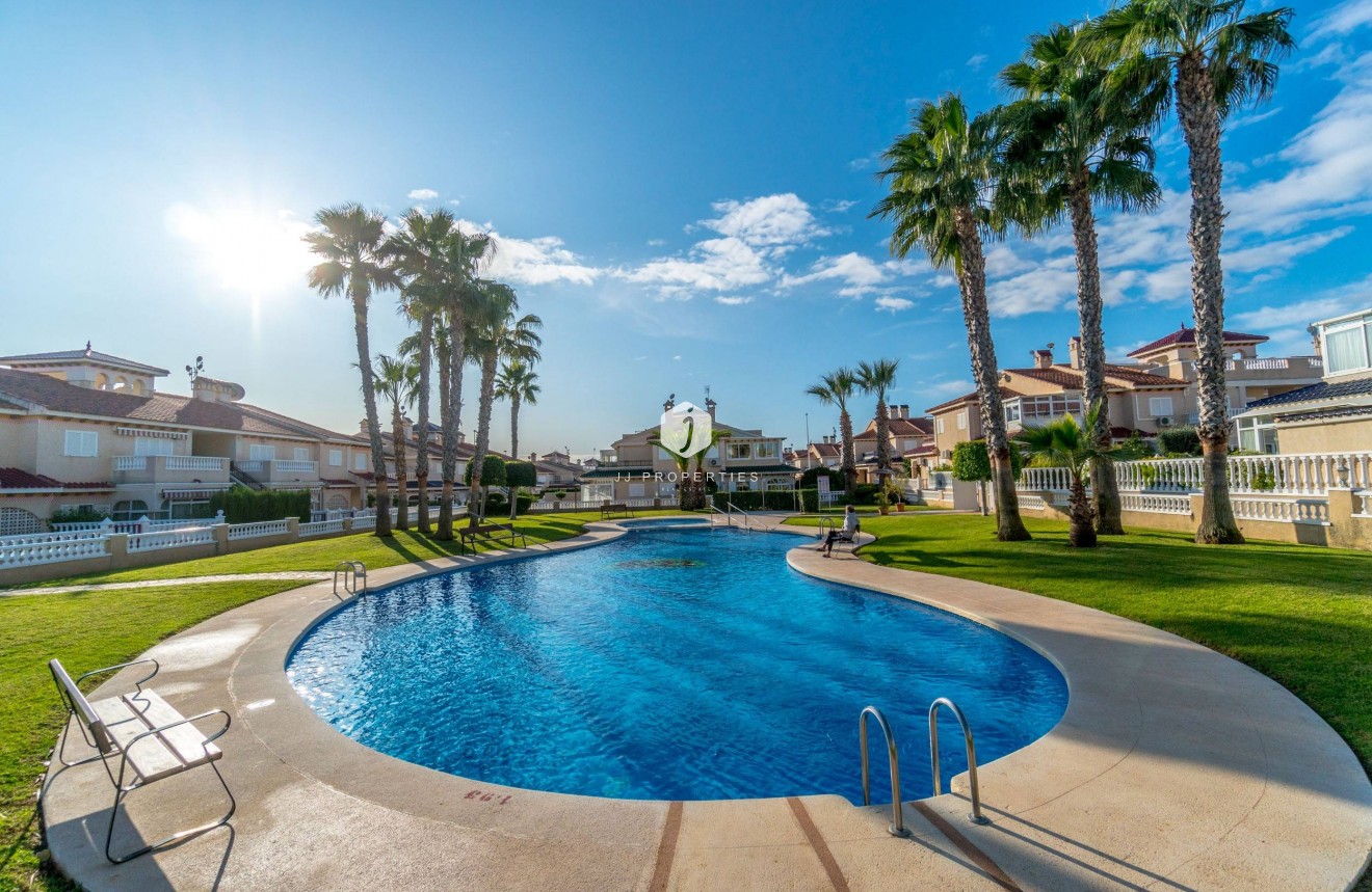 Resale - Duplex -
Orihuela Costa - Playa Flamenca