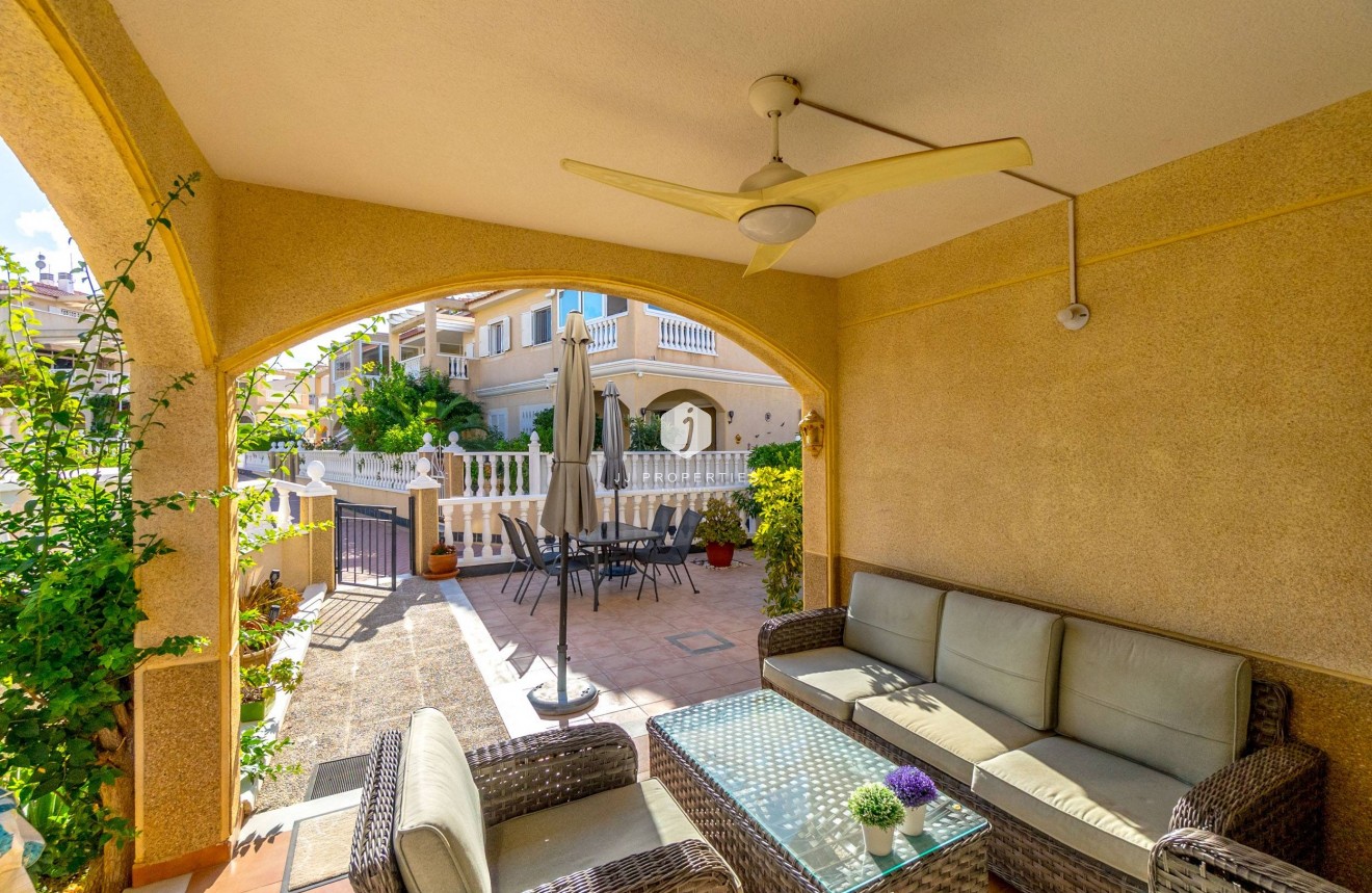 Resale - Duplex -
Orihuela Costa - Playa Flamenca