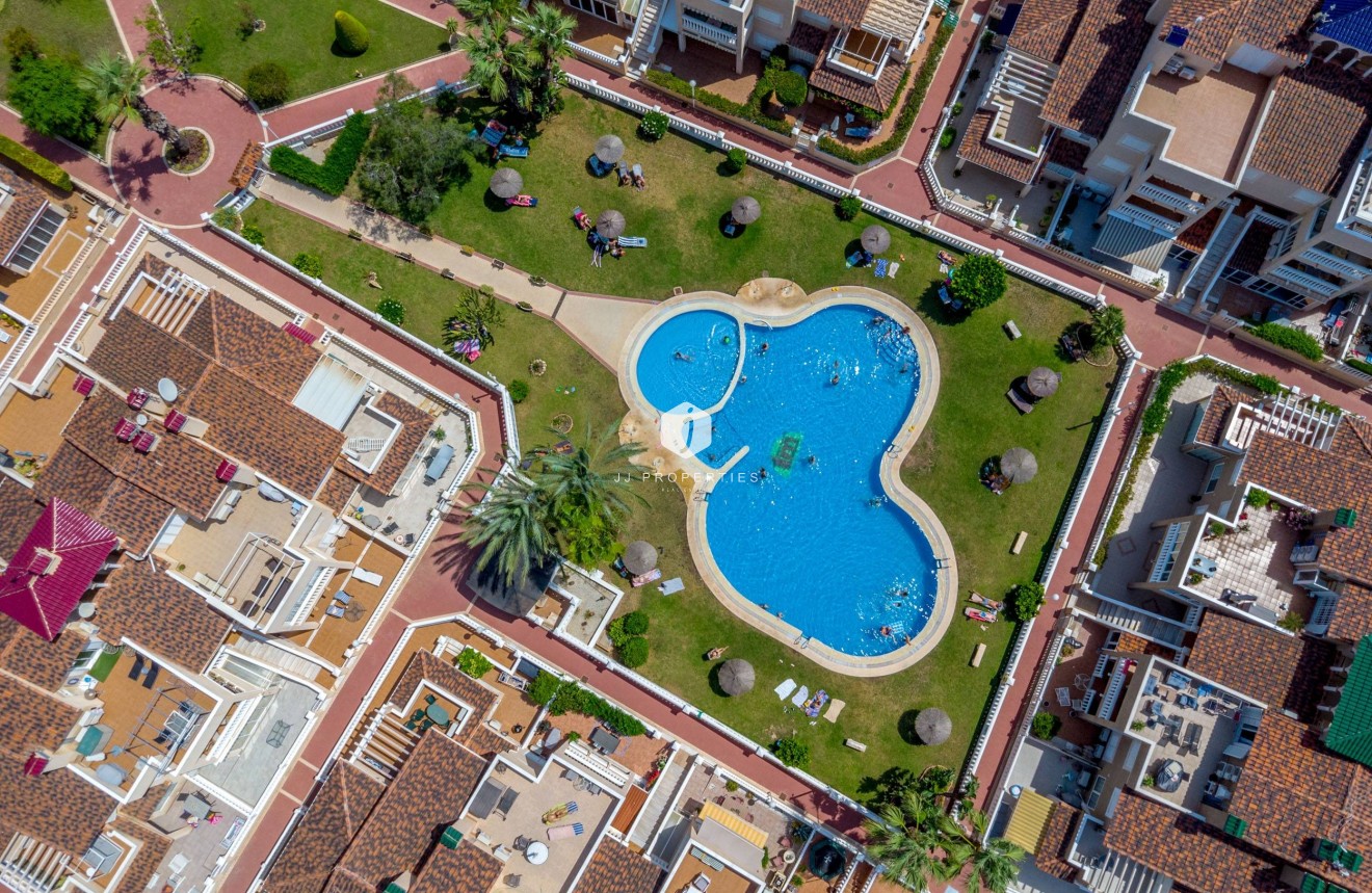 Resale - Duplex -
Orihuela Costa - Playa Flamenca