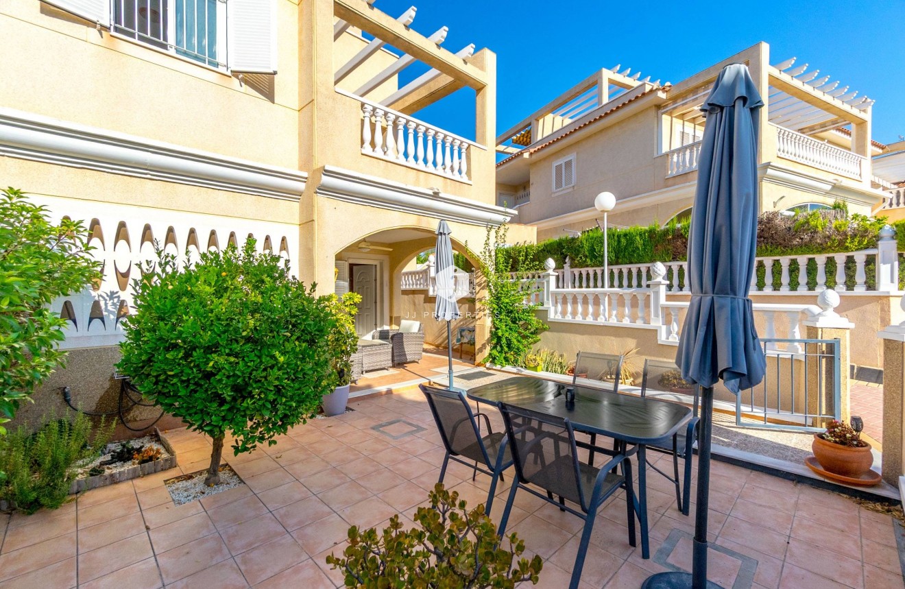 Resale - Duplex -
Orihuela Costa - Playa Flamenca