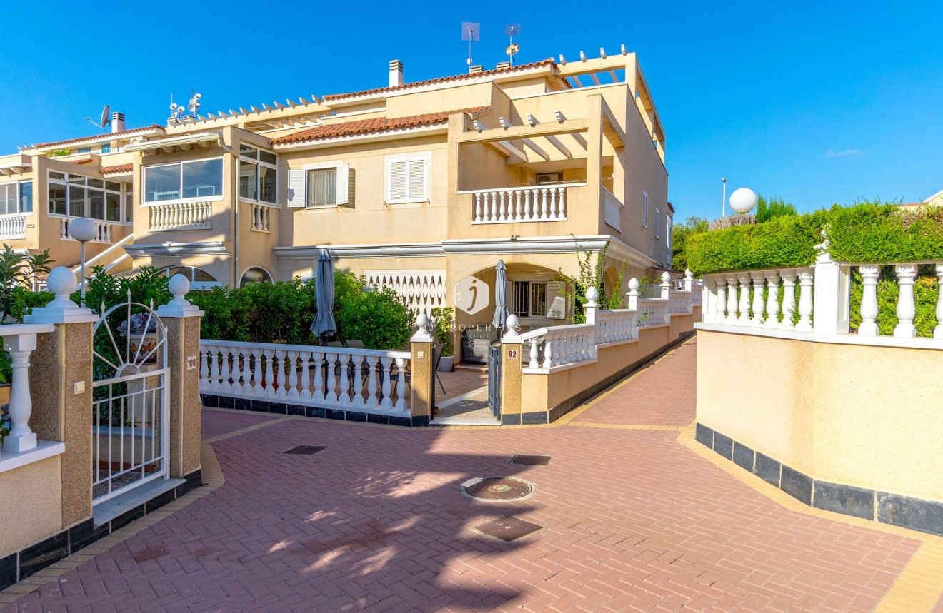Resale - Duplex -
Orihuela Costa - Playa Flamenca
