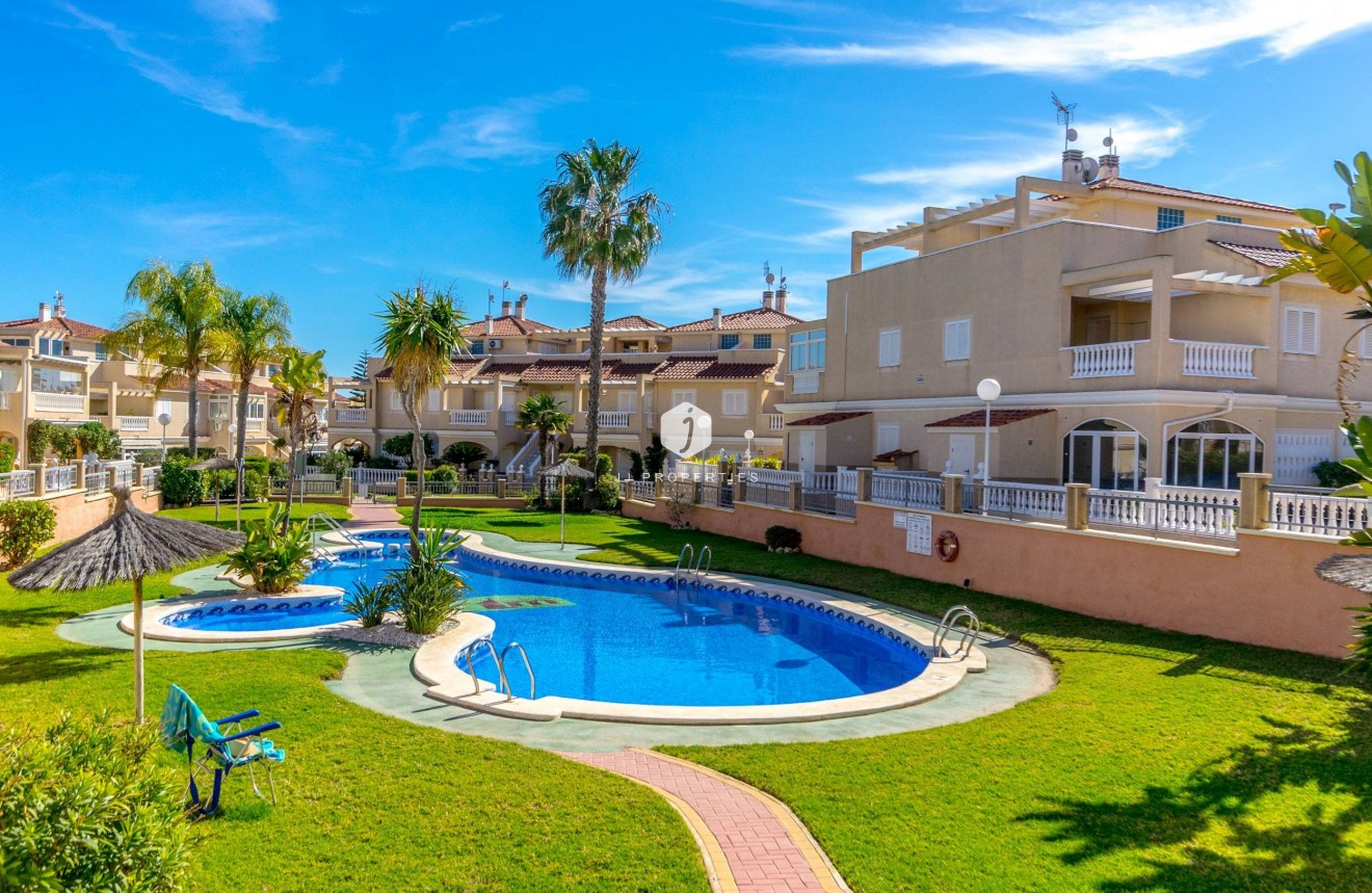 Resale - Duplex -
Orihuela Costa - Playa Flamenca