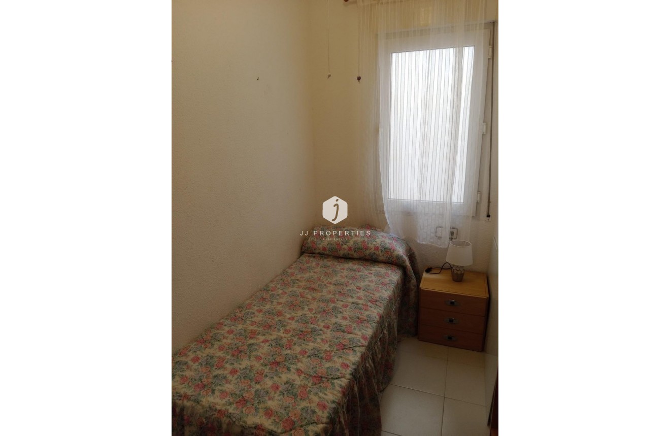 Resale - Apartment / flat -
Torrevieja - Playa del Cura