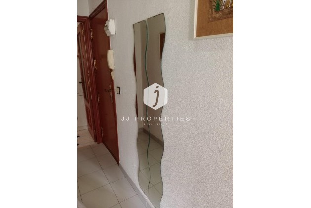 Resale - Apartment / flat -
Torrevieja - Playa del Cura