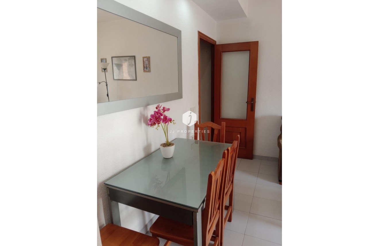 Resale - Apartment / flat -
Torrevieja - Playa del Cura