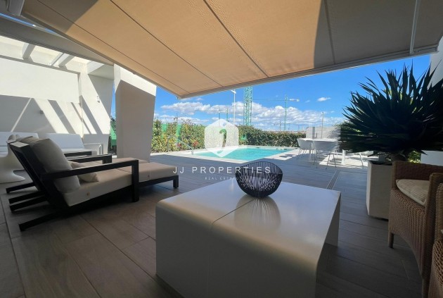 Resale - Villa -
Algorfa - Club De Golf La Finca