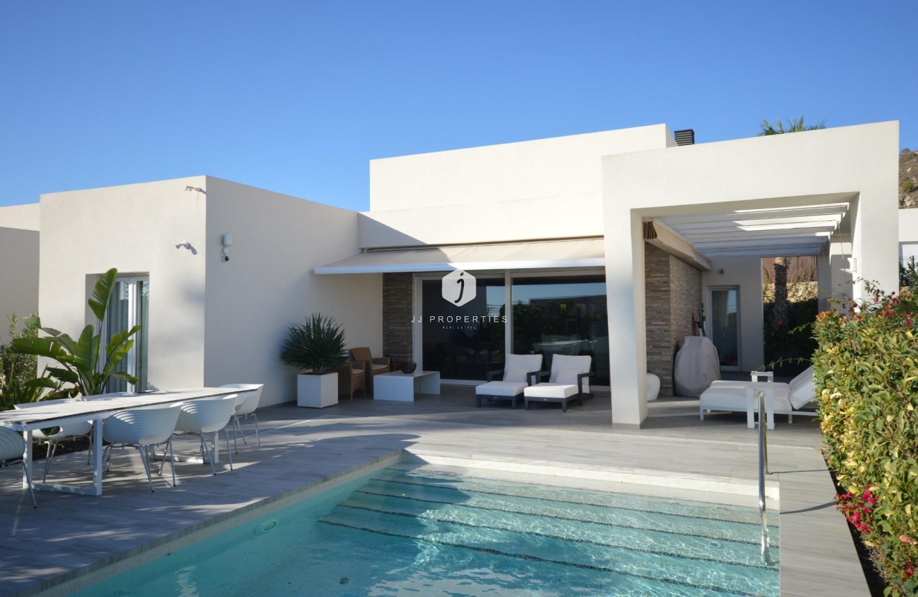 Resale - Villa -
Algorfa - Club De Golf La Finca