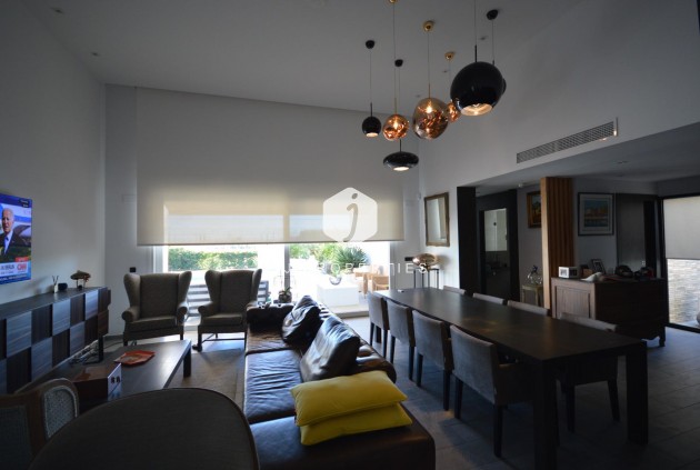 Resale - Villa -
Algorfa - Club De Golf La Finca