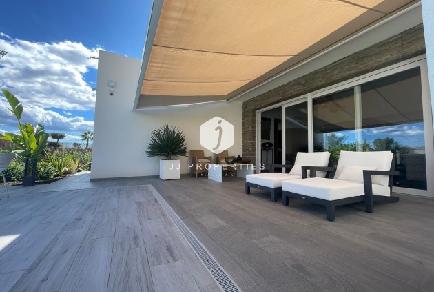 Resale - Villa -
Algorfa - Club De Golf La Finca