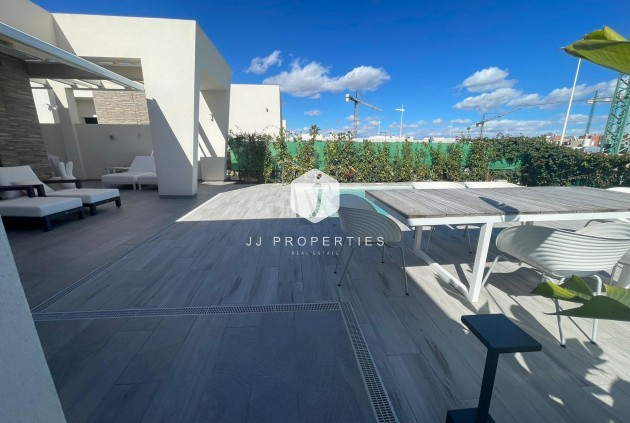 Resale - Villa -
Algorfa - Club De Golf La Finca