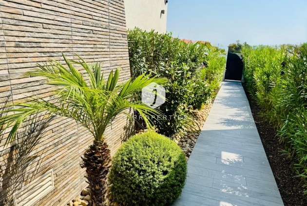 Resale - Villa -
Algorfa - Club De Golf La Finca