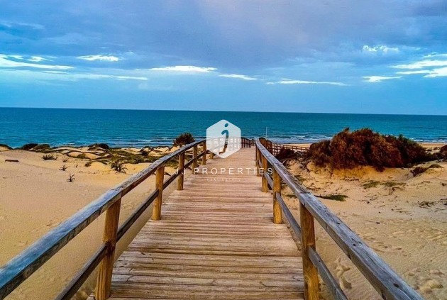 Resale - Villa -
Algorfa - Club De Golf La Finca