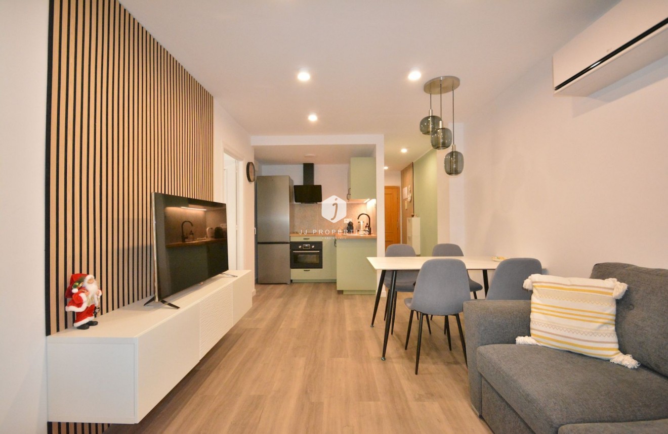 Resale - Apartment / flat -
Torrevieja - Costa Blanca