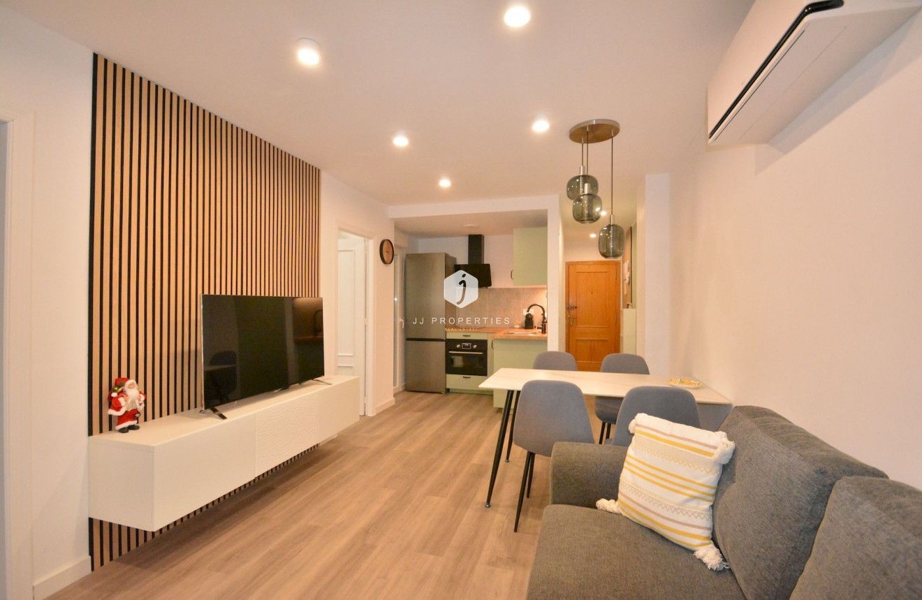 Resale - Apartment / flat -
Torrevieja - Costa Blanca