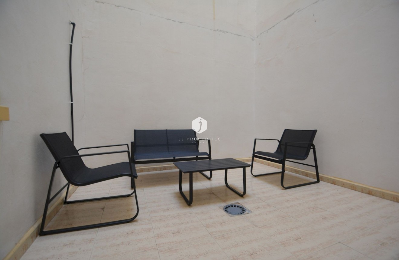 Resale - Apartment / flat -
Torrevieja - Costa Blanca