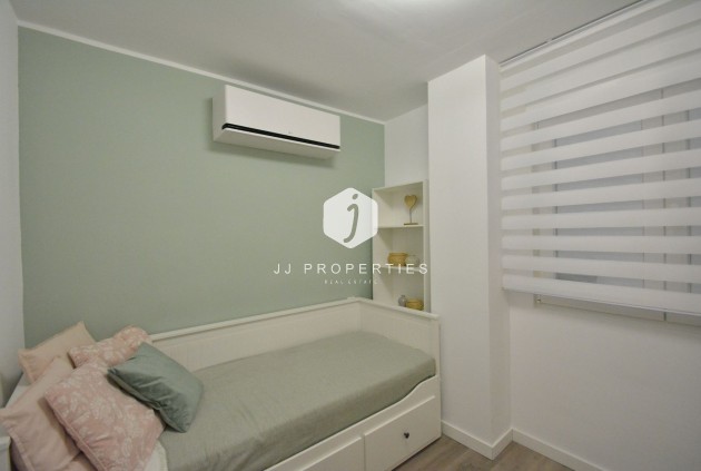 Resale - Apartment / flat -
Torrevieja - Costa Blanca