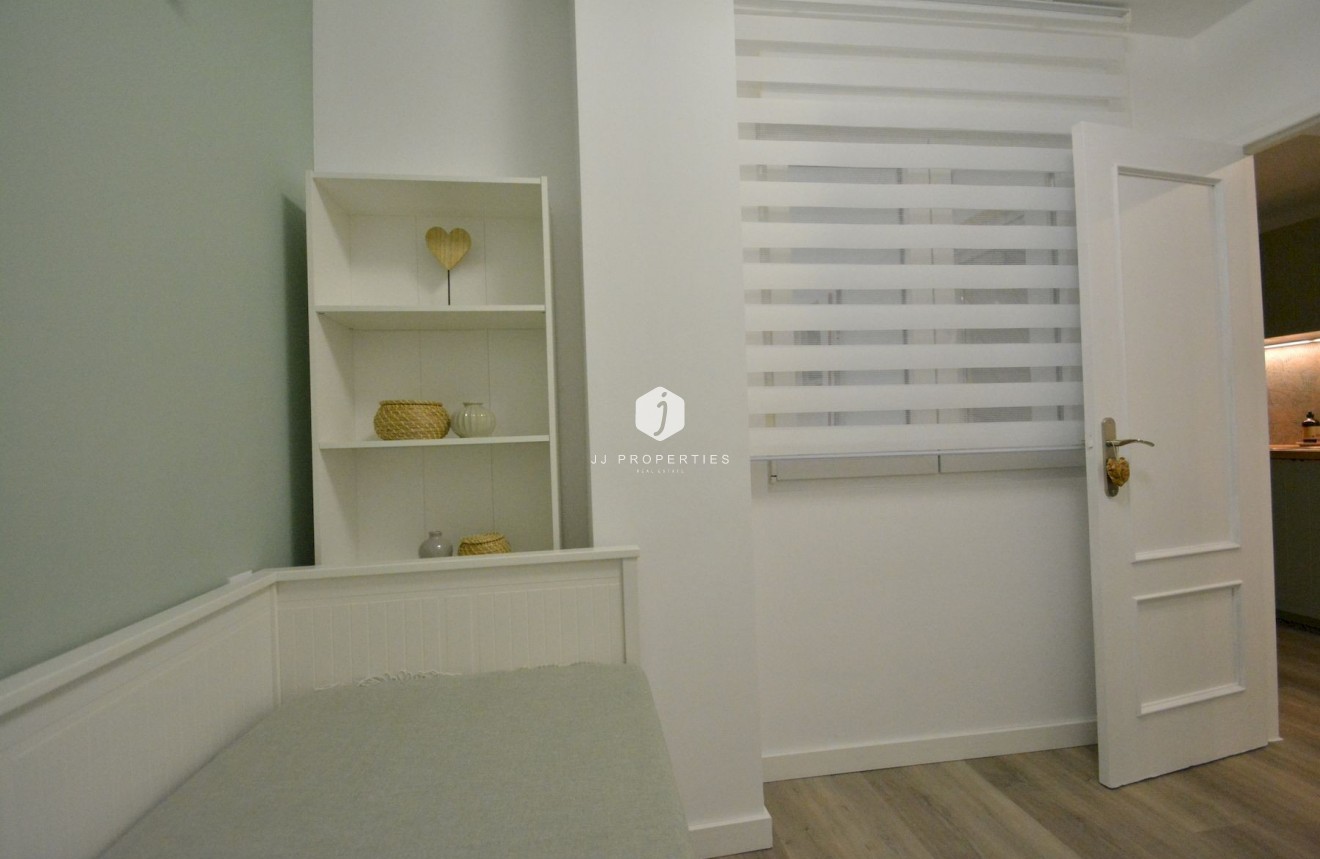 Resale - Apartment / flat -
Torrevieja - Costa Blanca