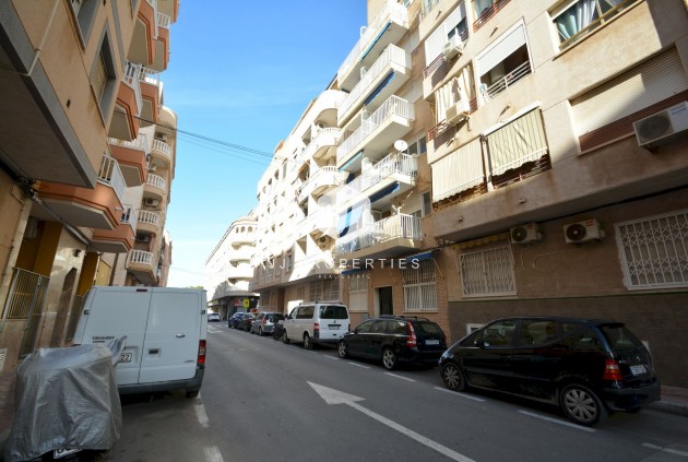 Resale - Apartment / flat -
Torrevieja - Costa Blanca