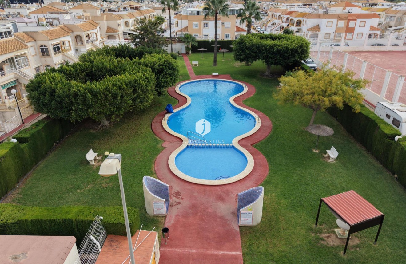 Resale - Bungalow -
Torrevieja - El Limonar