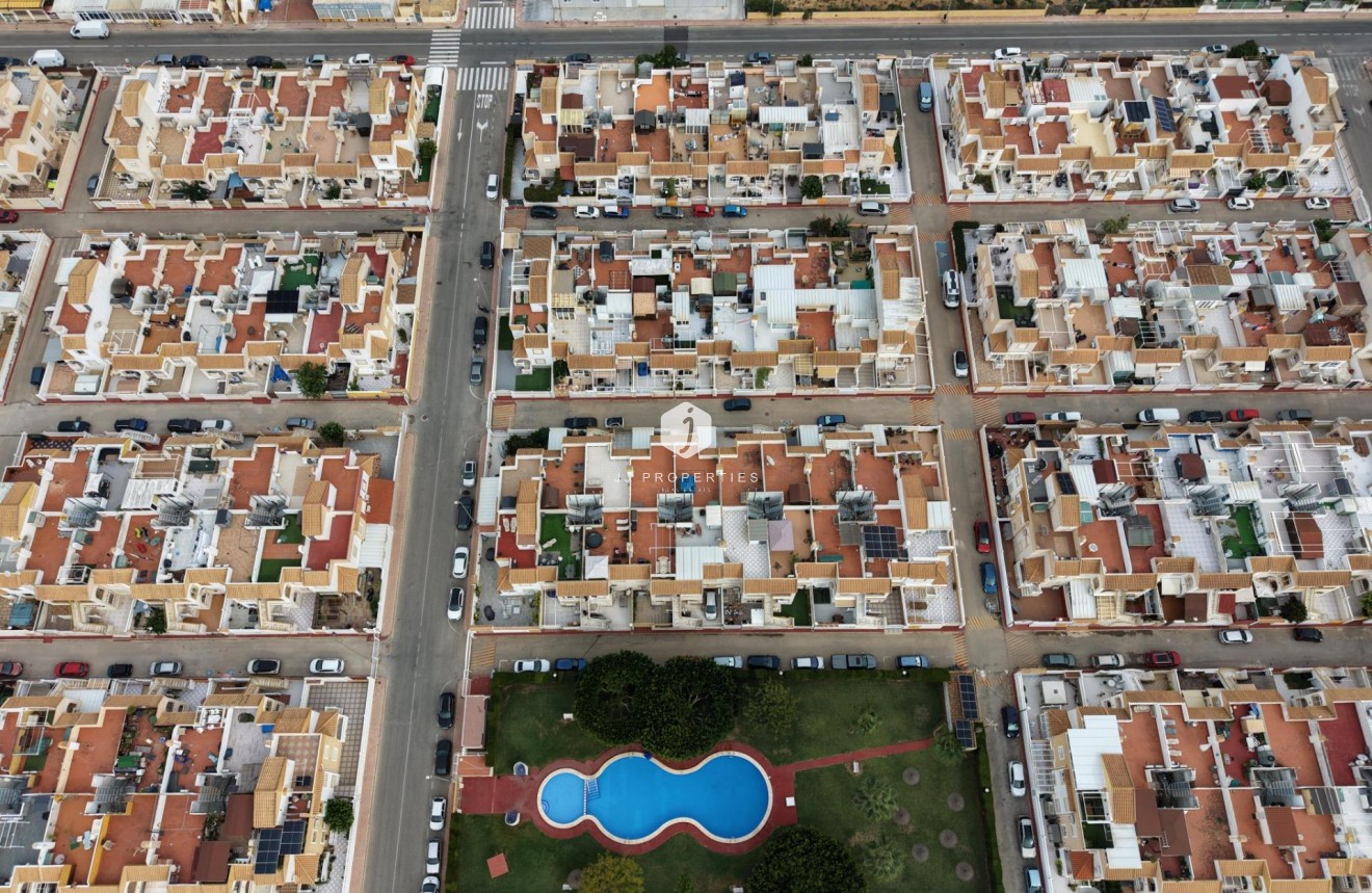 Resale - Bungalow -
Torrevieja - El Limonar
