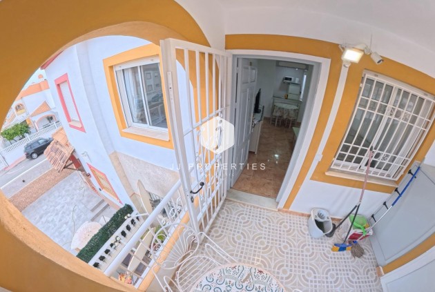 Resale - Bungalow -
Torrevieja - El Limonar