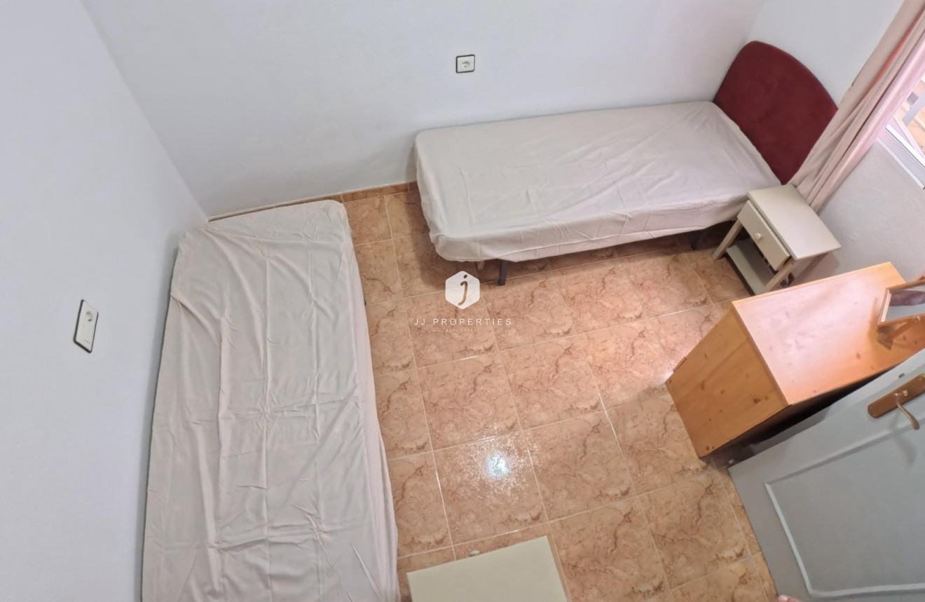 Resale - Bungalow -
Torrevieja - El Limonar