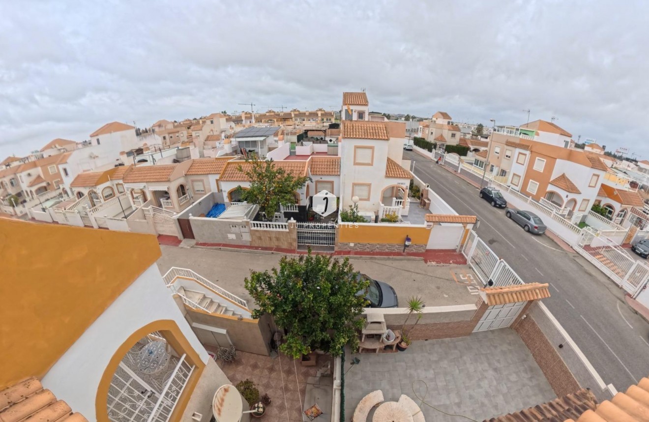 Resale - Bungalow -
Torrevieja - El Limonar