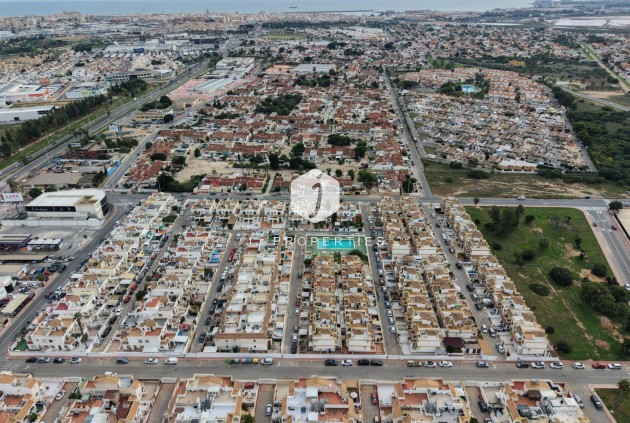 Resale - Bungalow -
Torrevieja - El Limonar