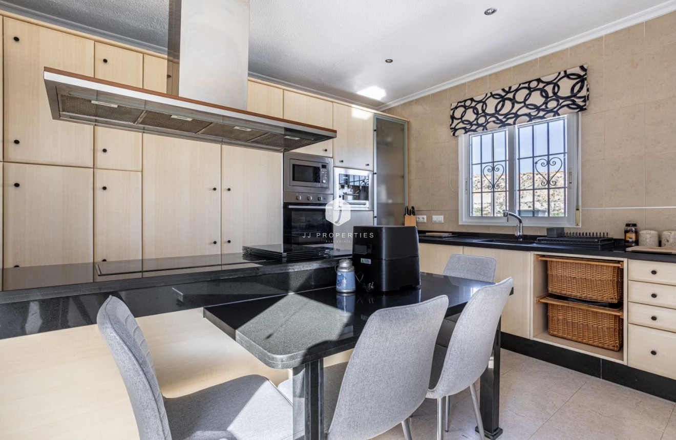 Resale - Villa -
Bigastro - Inland