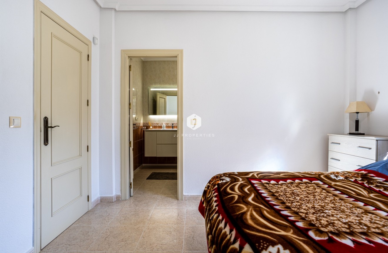 Resale - Villa -
Bigastro - Inland