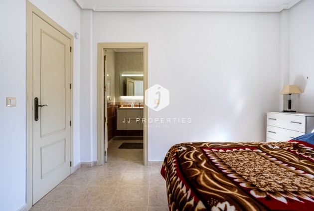 Resale - Villa -
Bigastro - Inland