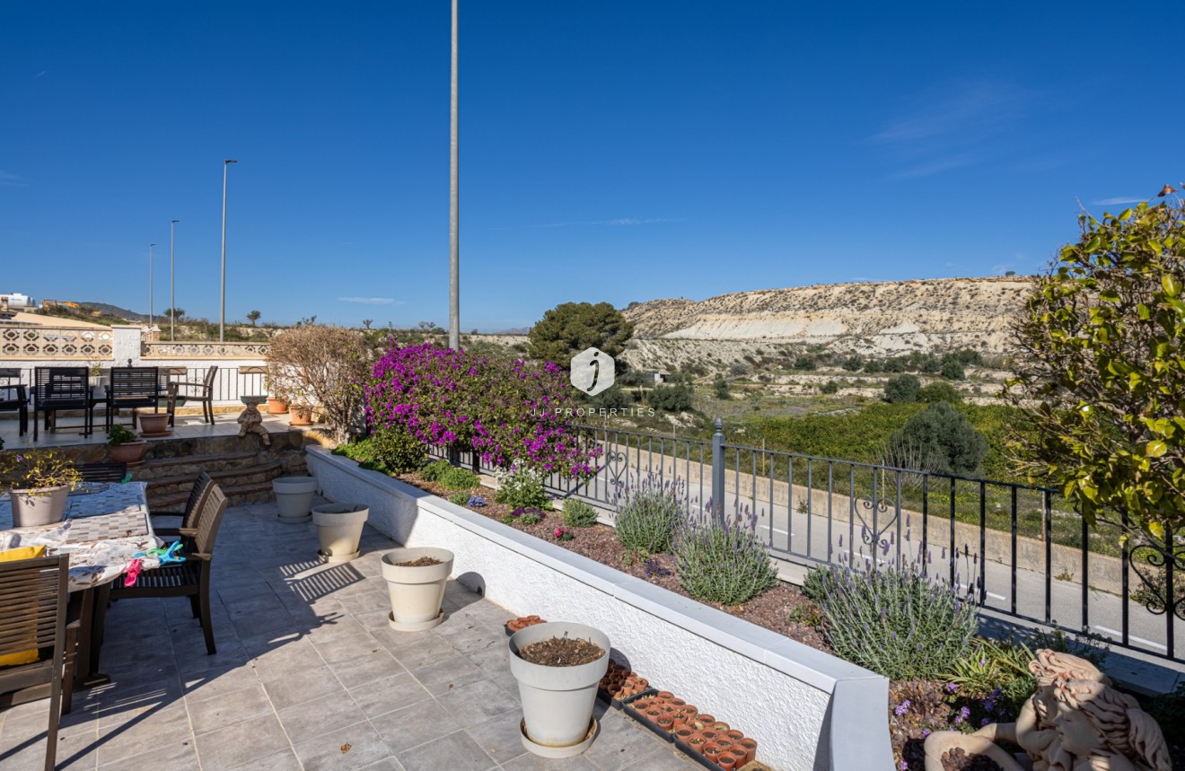 Resale - Villa -
Bigastro - Inland