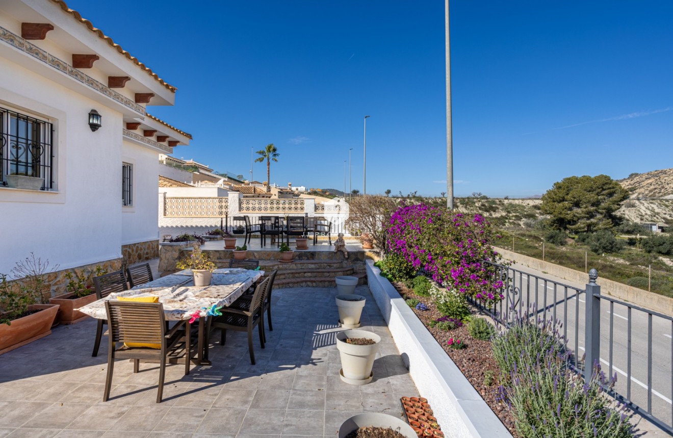 Resale - Villa -
Bigastro - Inland