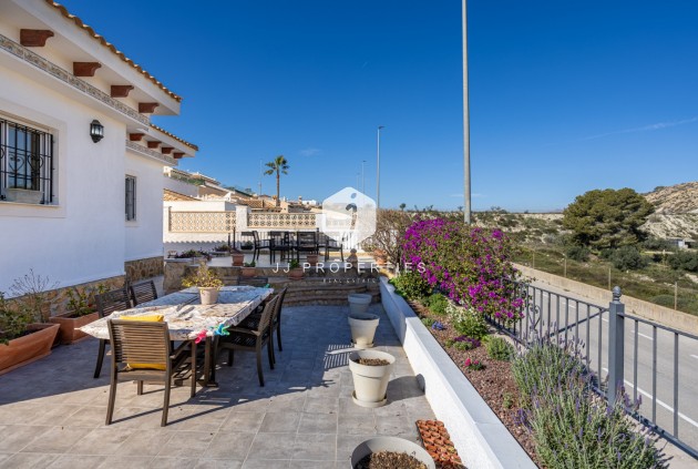 Resale - Villa -
Bigastro - Inland