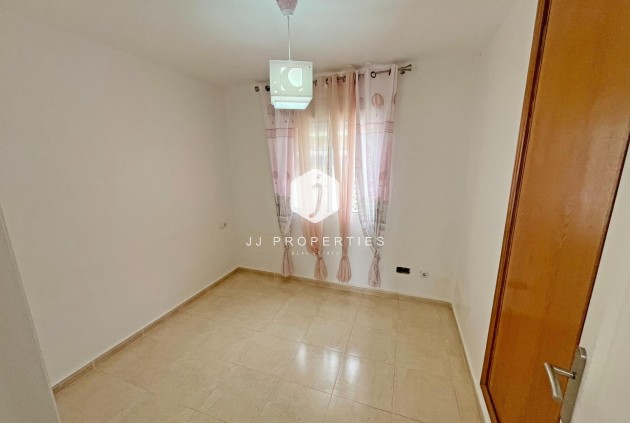 Resale - Duplex -
San Miguel de Salinas - Las Filipinas