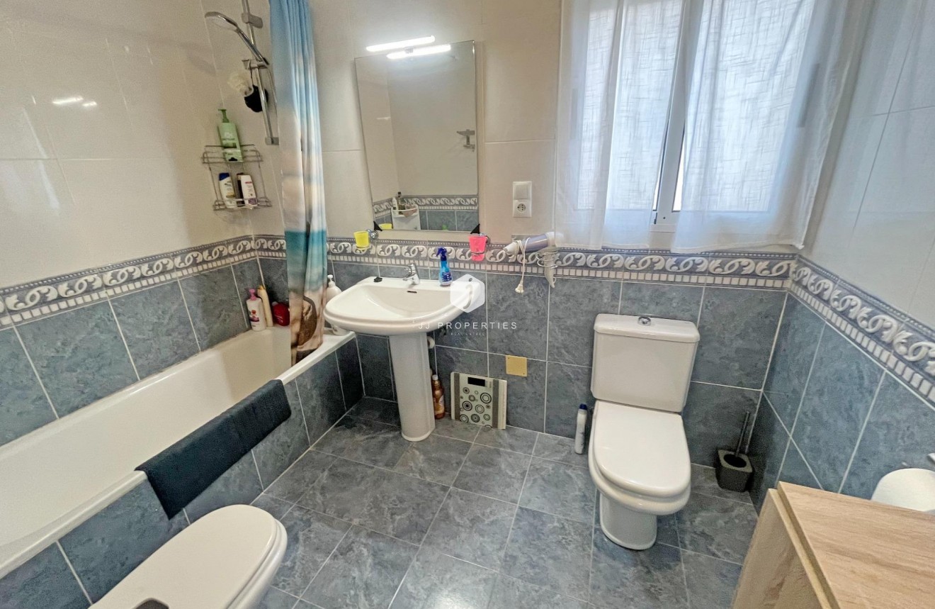 Resale - Duplex -
San Miguel de Salinas - Las Filipinas