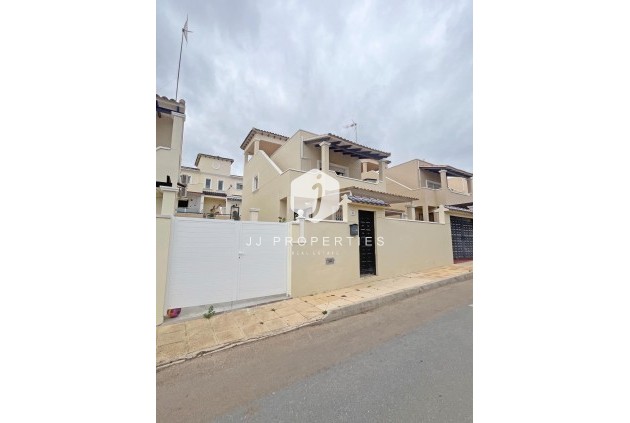 Resale - Duplex -
San Miguel de Salinas - Las Filipinas