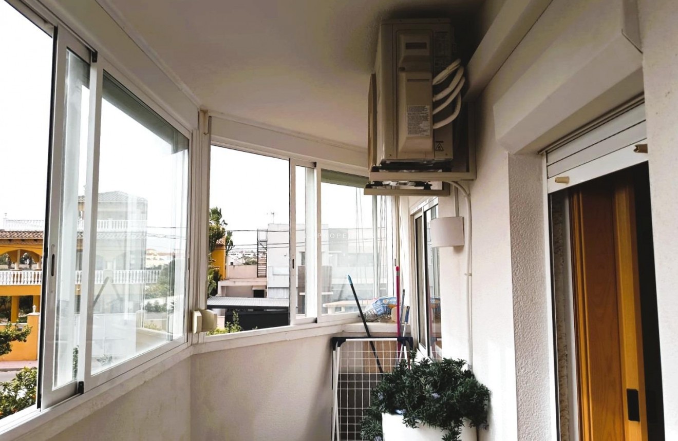 Segunda mano - Apartamento / piso -
Orihuela Costa - Costa Blanca