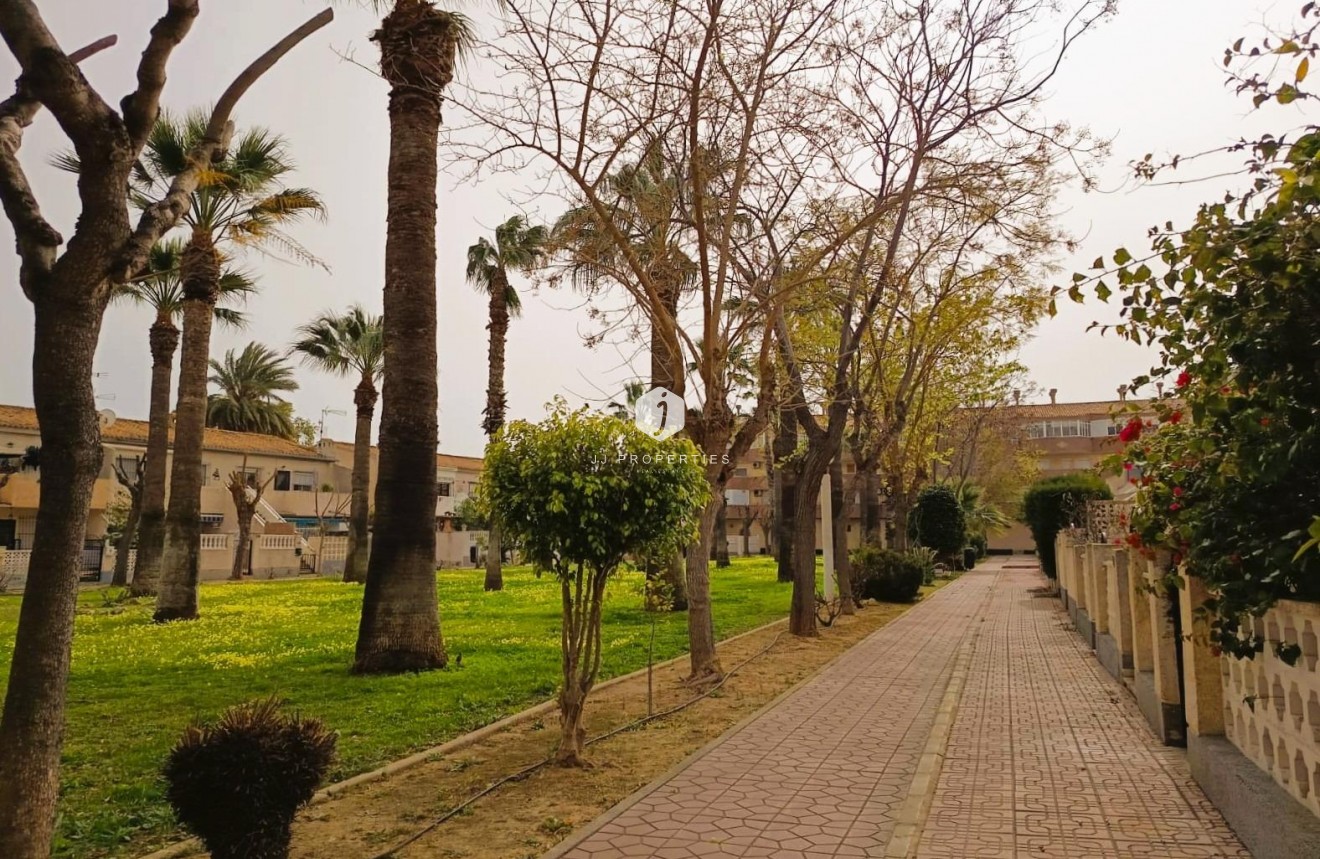 Segunda mano - Apartamento / piso -
Orihuela Costa - Costa Blanca