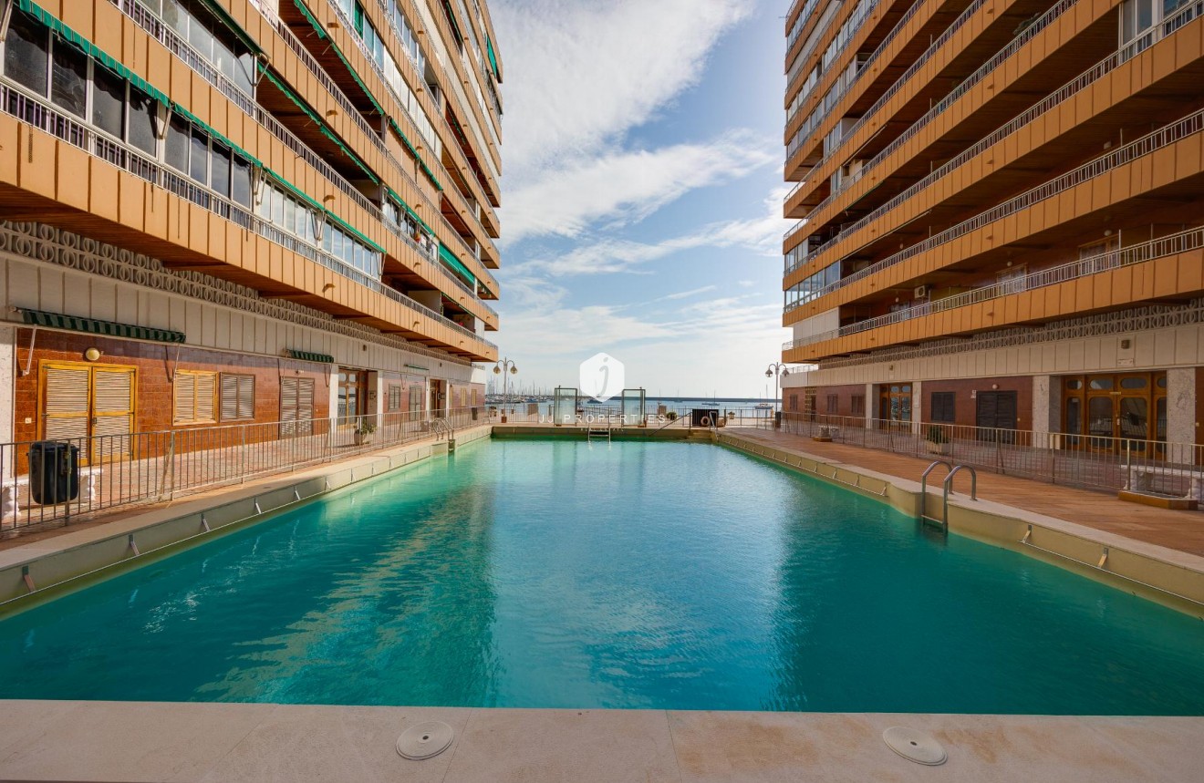 Resale - Apartment / flat -
Torrevieja - Costa Blanca