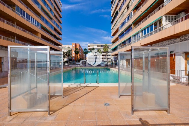 Resale - Apartment / flat -
Torrevieja - Costa Blanca