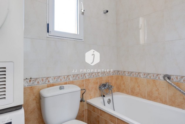 Resale - Chalet -
Torrevieja - Costa Blanca