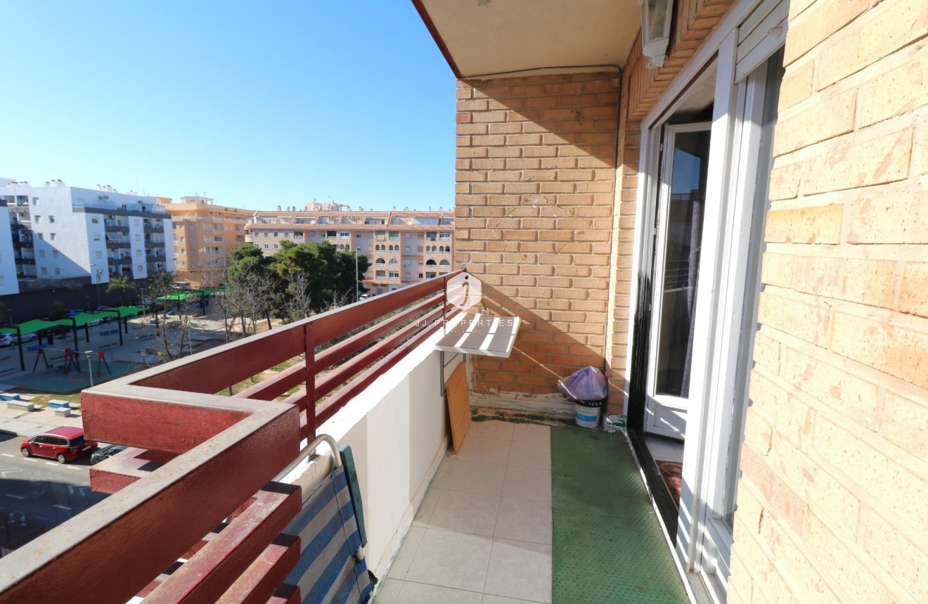 Resale - Apartment / flat -
Torrevieja - El molino