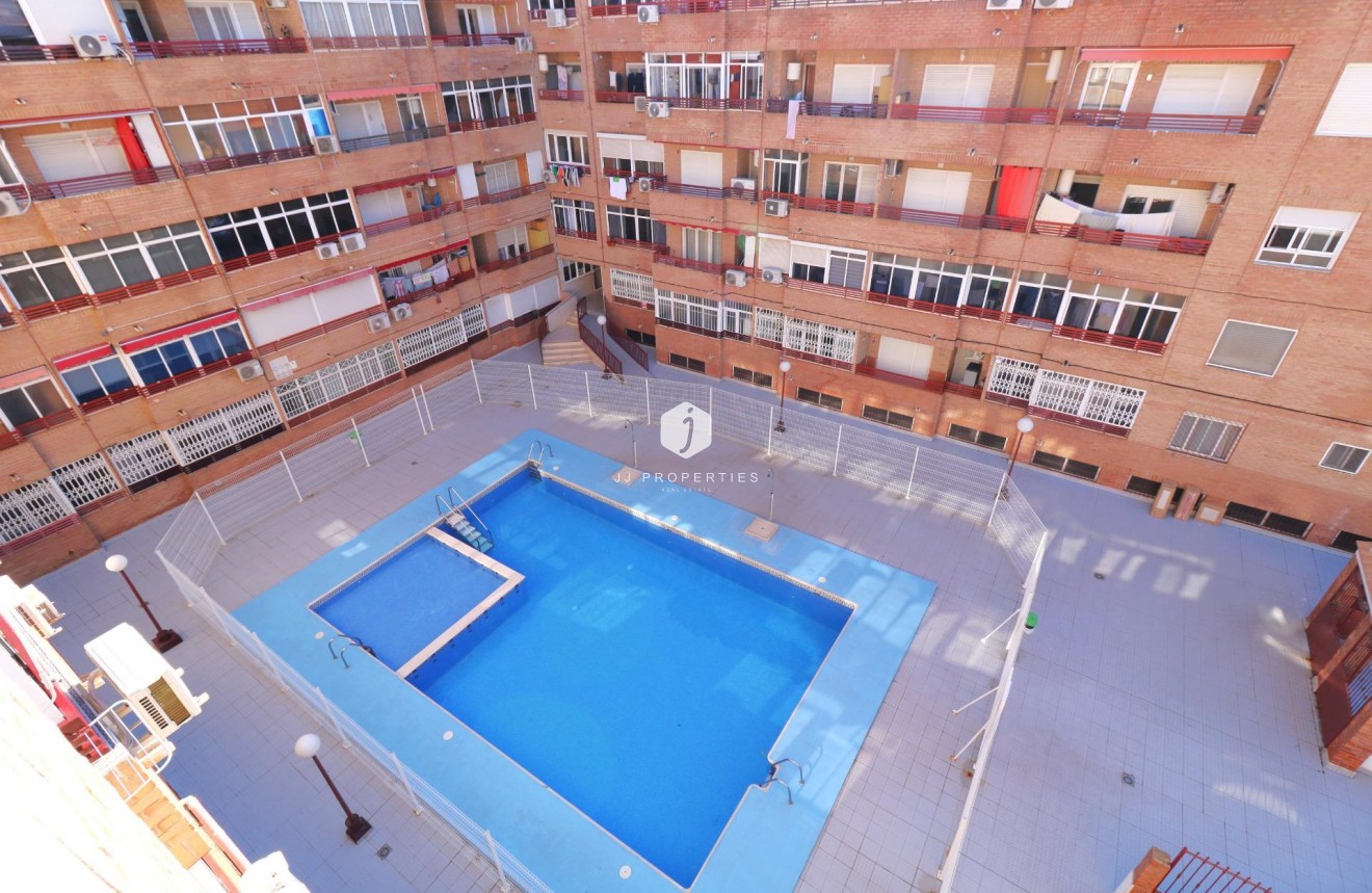 Resale - Apartment / flat -
Torrevieja - El molino