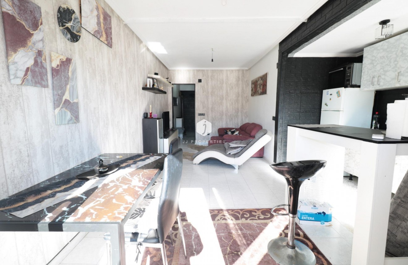 Resale - Apartment / flat -
Torrevieja - El molino