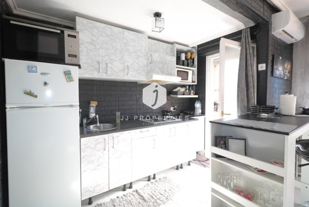 Resale - Apartment / flat -
Torrevieja - El molino